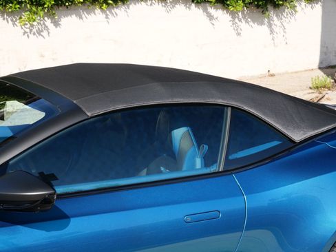 Used 2020 Aston Martin DBS Superleggera Volante RWD image 13