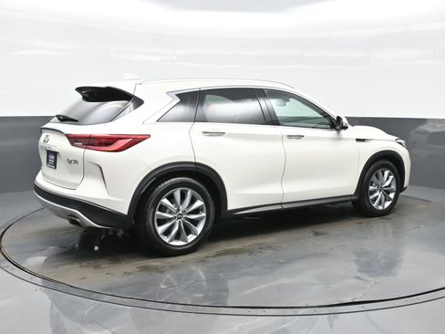 Used 2019 INFINITI QX50 Essential w/ Premium Heat Package image 6