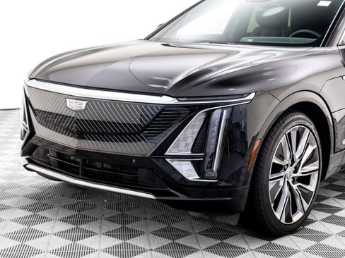 Certified 2025 Cadillac Lyriq Luxury w/ LPO, Floor Liner Package image 40