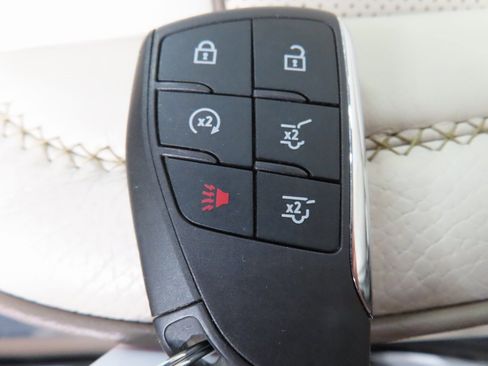 Used 2024 GMC Yukon XL Denali image 70