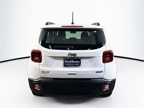 Used 2021 Jeep Renegade Latitude w/ Luxury Group I image 18