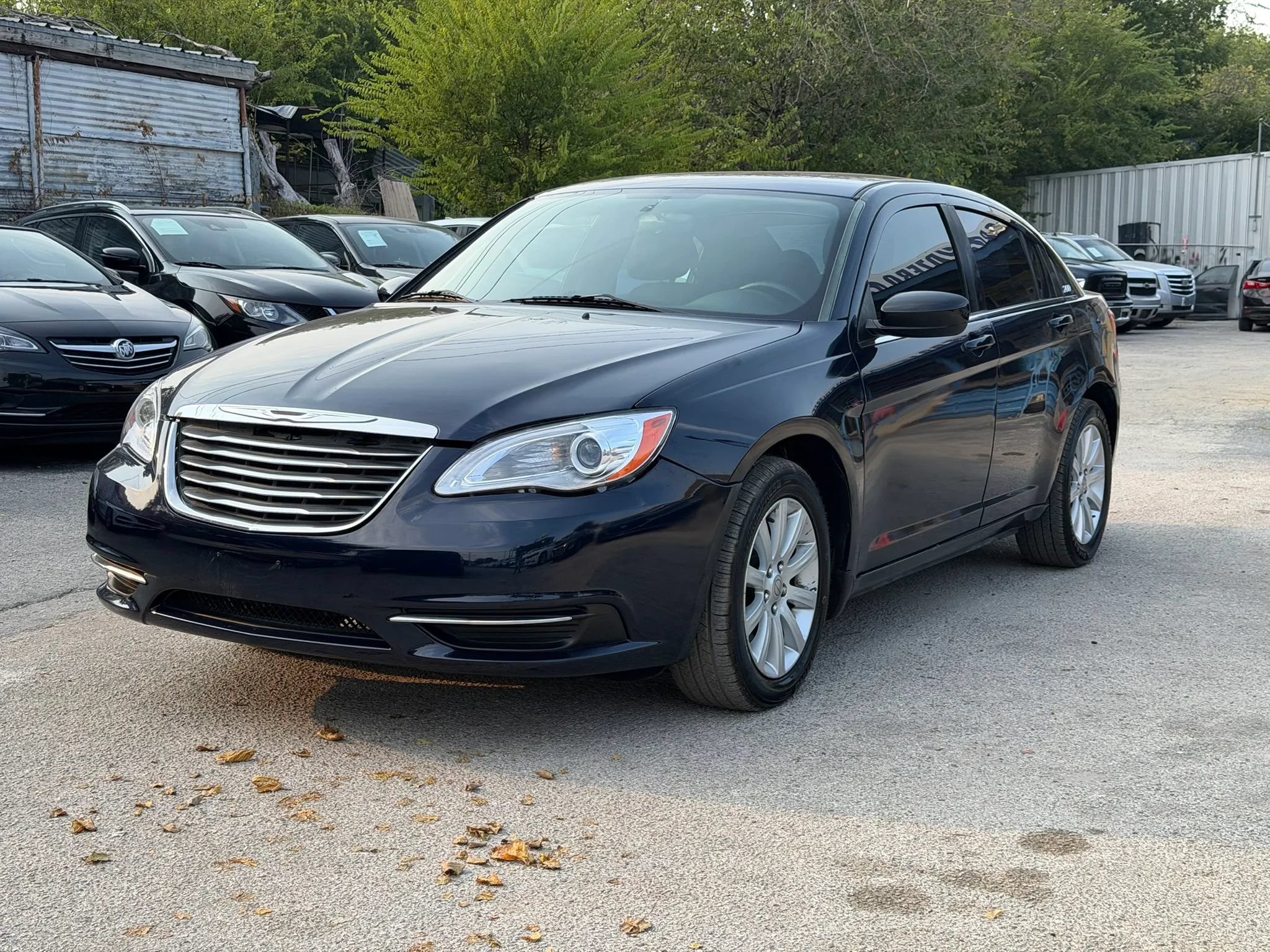 Used 2012 Chrysler 200 Touring FWD image 5