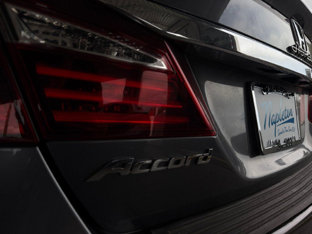 Used 2016 Honda Accord Sport image 27