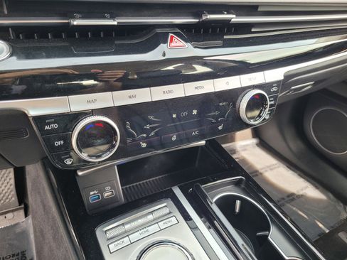 Used 2023 Genesis G80 2.5T image 19