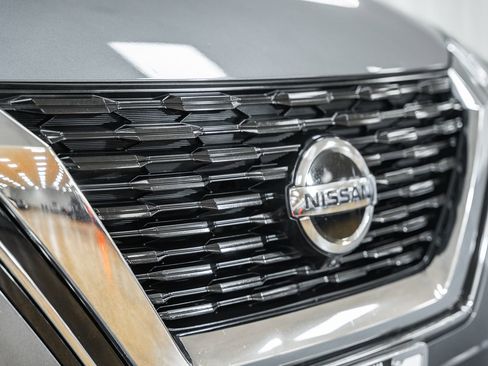 Used 2021 Nissan Rogue SV w/ Premium Package image 14