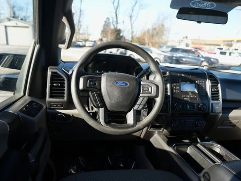 Used 2018 Ford F150 XLT w/ Trailer Tow Package image 16