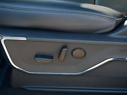 Used 2024 Ford F250 Lariat w/ Lariat Ultimate Package image 19