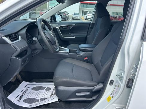 Used 2023 Toyota RAV4 LE image 2