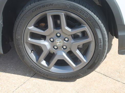 Used 2022 Honda Passport EX-L image 3