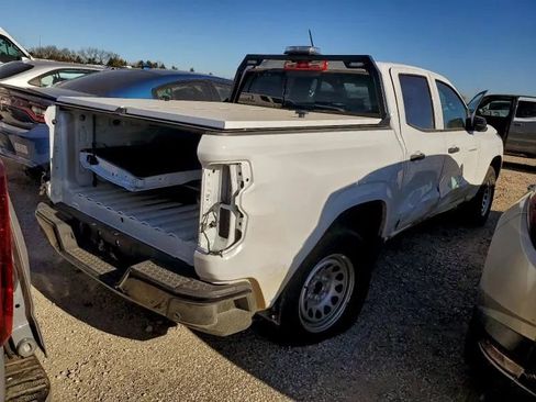 Used 2024 Chevrolet Colorado W/T w/ Safety Package image 4