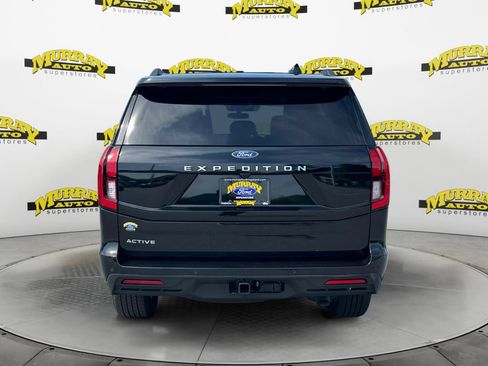Used 2025 Ford Expedition Active RWD image 4