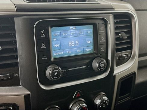 Used 2020 RAM 1500 Classic SLT RWD image 17