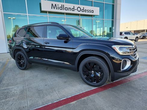 New 2026 Volkswagen Atlas SE FWD image 8