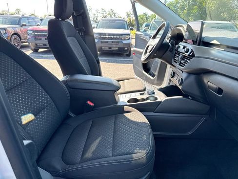 Used 2025 Ford Escape Active AWD/4WD image 21
