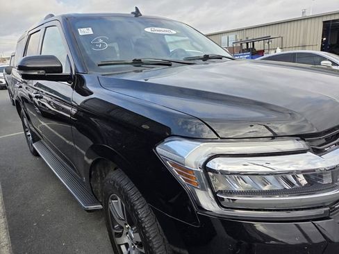 Certified 2022 Ford Expedition Limited image 3