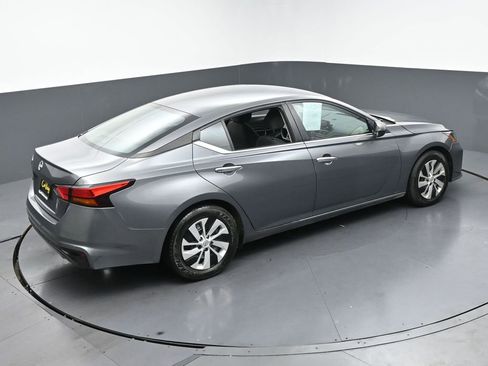 Used 2024 Nissan Altima 2.5 S image 37