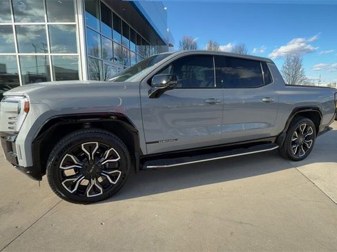 Used 2025 GMC Sierra EV Denali image 4