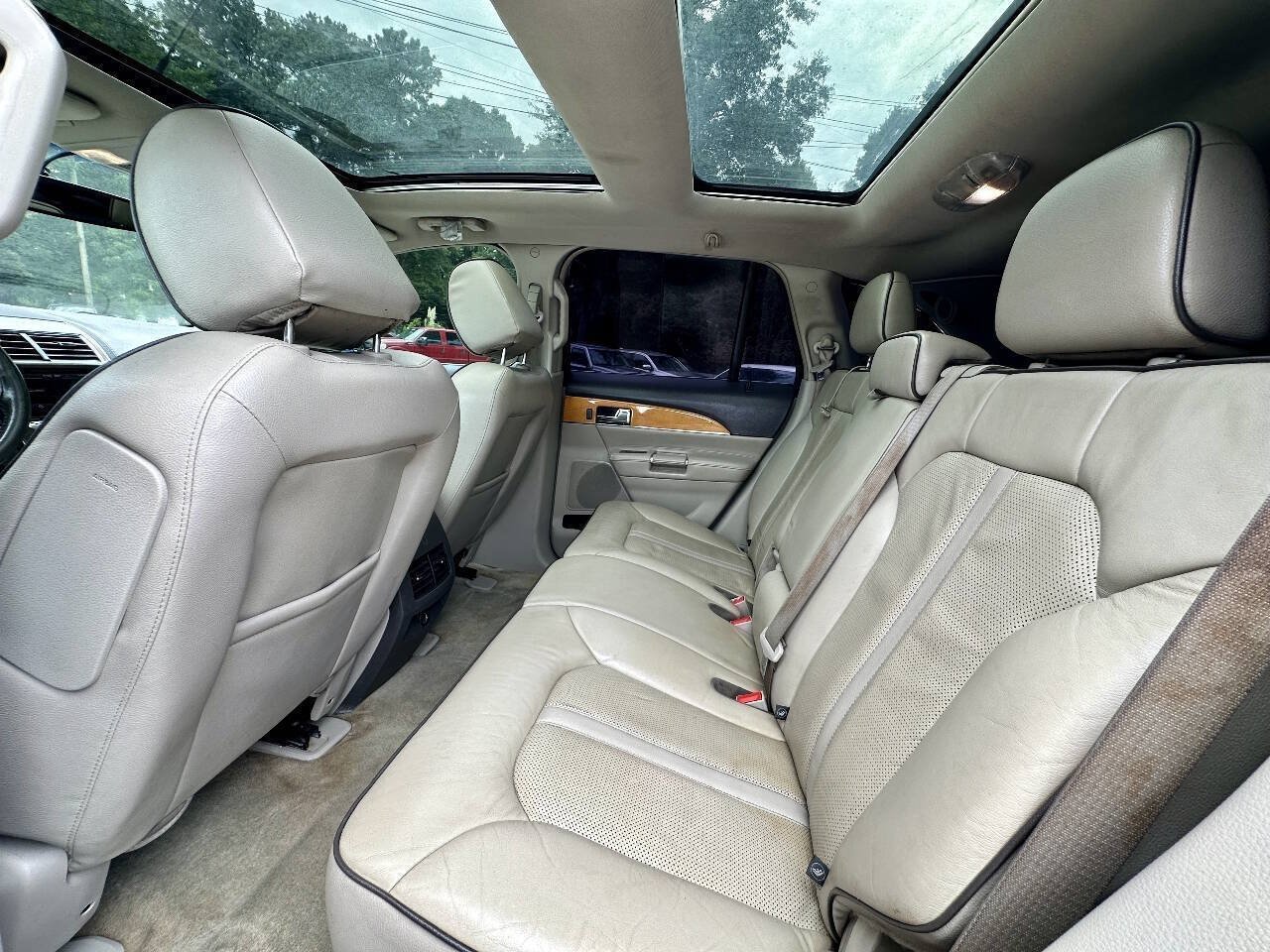 Used 2014 Lincoln MKX AWD w/ Equipment Group 102A image 12