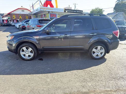 Used 2010 Subaru Forester 2.5X Limited AWD/4WD image 3