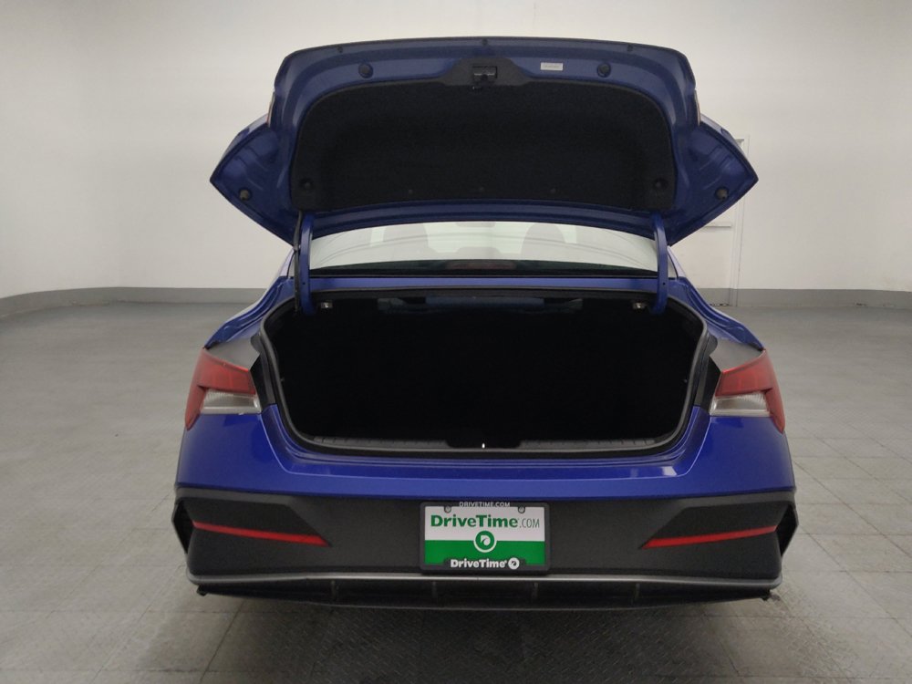 Used 2025 Hyundai Elantra SE FWD image 29