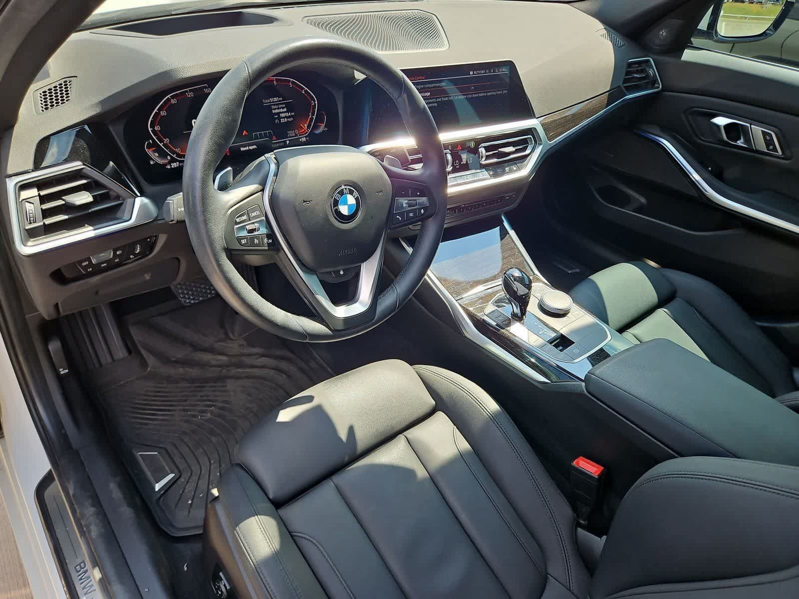 Used 2019 BMW 330i Sedan w/ Premium Package RWD image 2