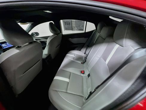 Used 2025 Toyota Camry SE w/ Convenience Package FWD image 28