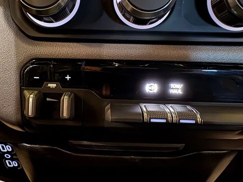 Used 2022 RAM 2500 Big Horn image 29