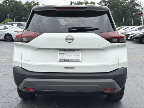 Used 2022 Nissan Rogue S FWD image 2