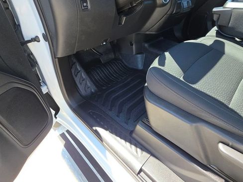 Used 2025 Chevrolet Silverado 1500 W/T RWD image 17