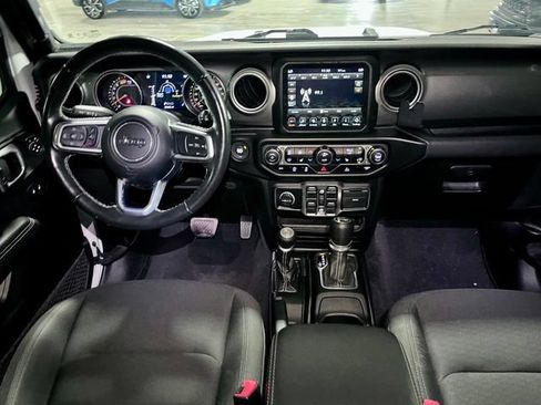 Used 2021 Jeep Wrangler Unlimited Sahara w/ Uconnect 4C Nav & Sound Group AWD/4WD image 30