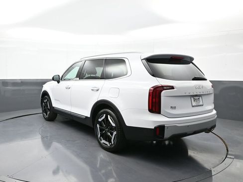 Used 2024 Kia Telluride S image 8