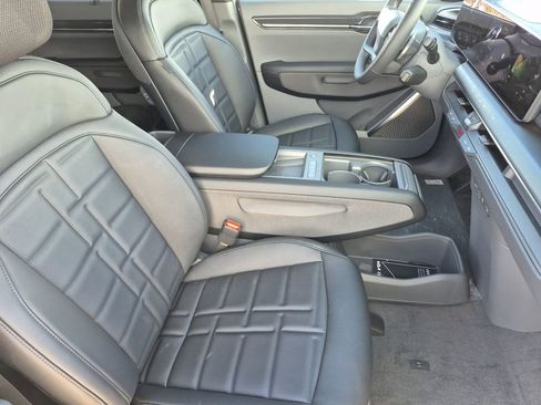 New 2026 Kia EV9 Land image 17