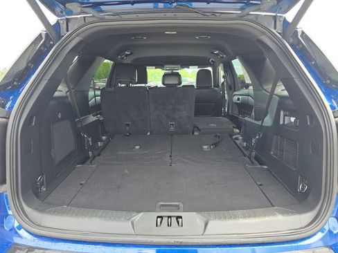 Used 2023 Ford Explorer ST-Line AWD/4WD image 12