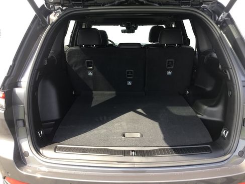 New 2025 Jeep Grand Cherokee Altitude image 13
