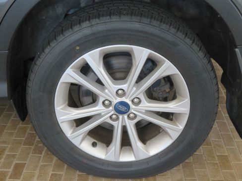 Used 2019 Ford Escape SE AWD/4WD image 8