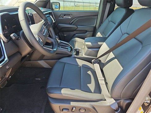 New 2026 GMC Canyon Elevation w/ Convenience Package image 19