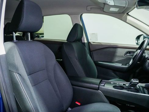 Used 2023 Nissan Rogue S image 25