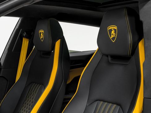 Used 2025 Lamborghini Urus S AWD/4WD image 20