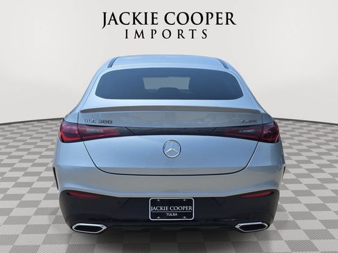 Used 2024 Mercedes-Benz GLC 300 4MATIC image 6