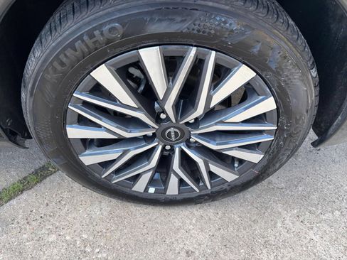 Used 2025 Nissan Altima 2.5 SV FWD image 29