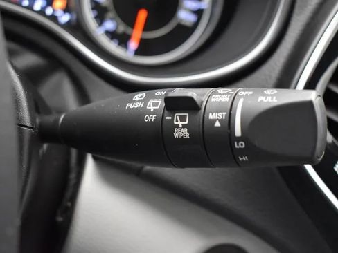 Used 2019 Jeep Cherokee Limited w/ Technology Group image 26