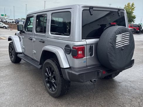 Used 2021 Jeep Wrangler Unlimited Sahara w/ Cold Weather Group AWD/4WD image 2