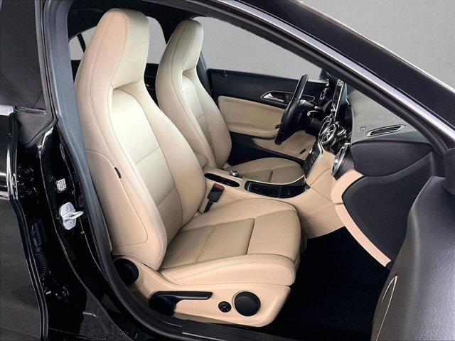 Used 2016 Mercedes-Benz CLA 250 image 9