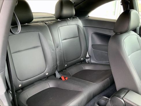 Used 2018 Volkswagen Beetle 2.0T S w/ Style & Comfort Package For S image 18