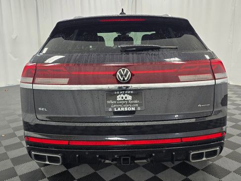 Used 2024 Volkswagen Atlas Cross Sport SEL Premium R-Line image 5