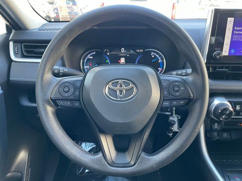 Used 2025 Toyota RAV4 LE image 28