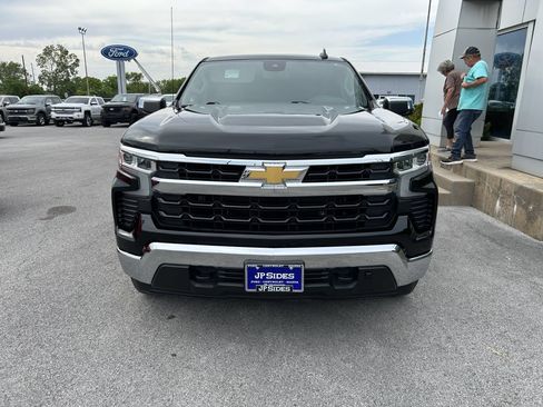 Used 2023 Chevrolet Silverado 1500 LT AWD/4WD image 7