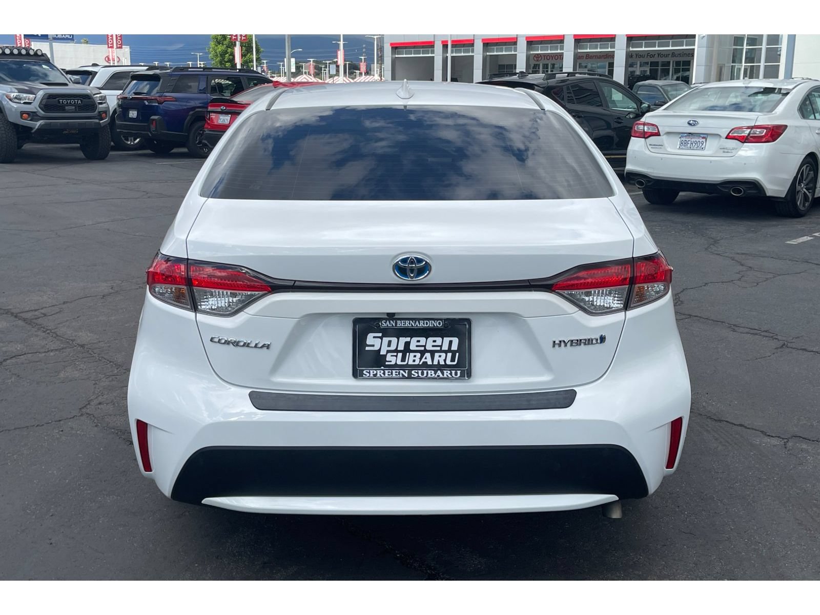 Used 2022 Toyota Corolla LE w/ Carpet Mat Package (TMS) FWD image 4