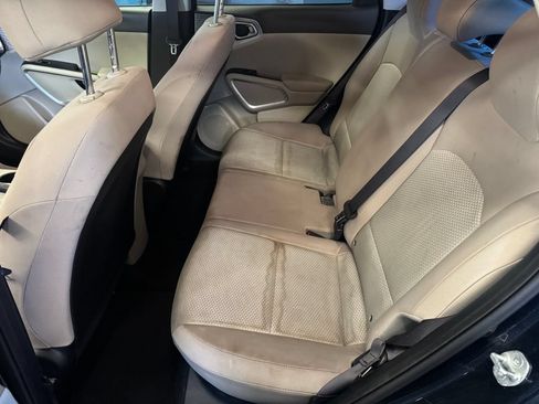 Used 2023 Kia Soul LX FWD image 21