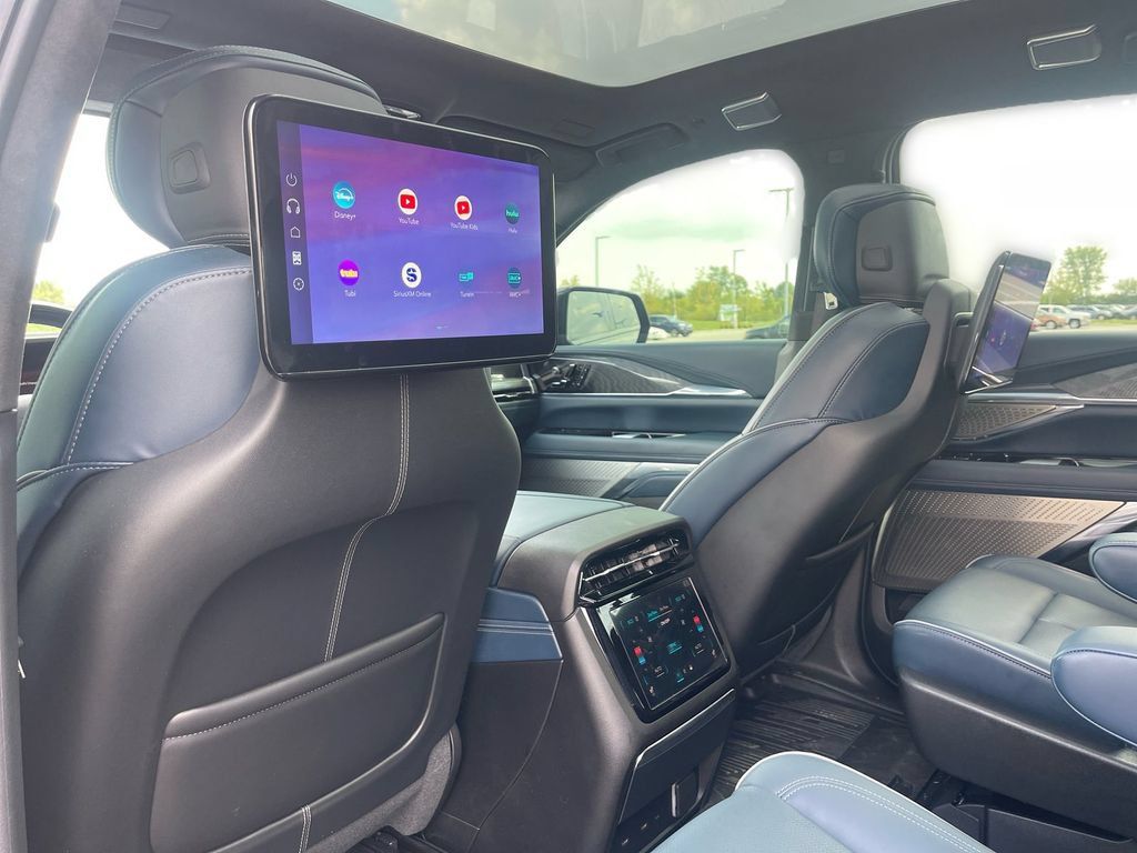 Certified 2025 Cadillac Escalade IQ Sport 2 AWD/4WD image 28
